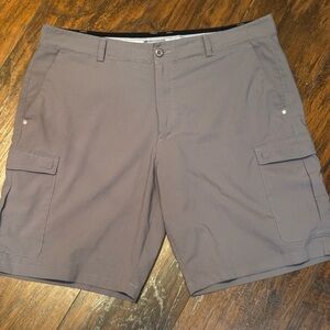 Under Armour Shorts Men's 38 Gray Lightweight Dri-Fit Cargo Shorts Outdoors